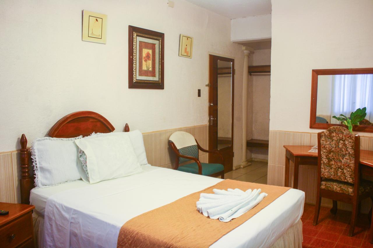 קורוזאל Hotel Maya מראה חיצוני תמונה