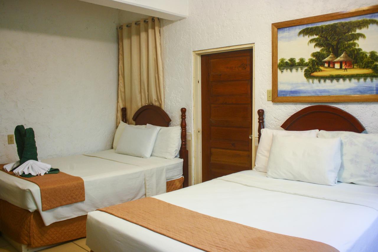קורוזאל Hotel Maya מראה חיצוני תמונה
